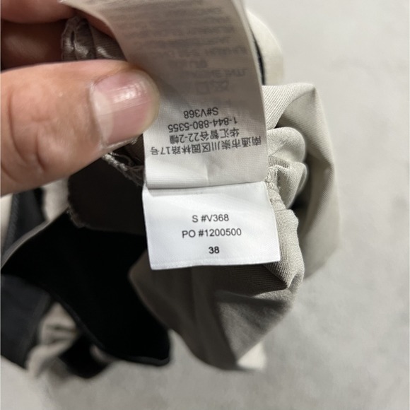 Vuori Aim Shorts Mens 38 Beige V368 Chino Golf Stretch Lightweight Performance - Picture 9 of 14